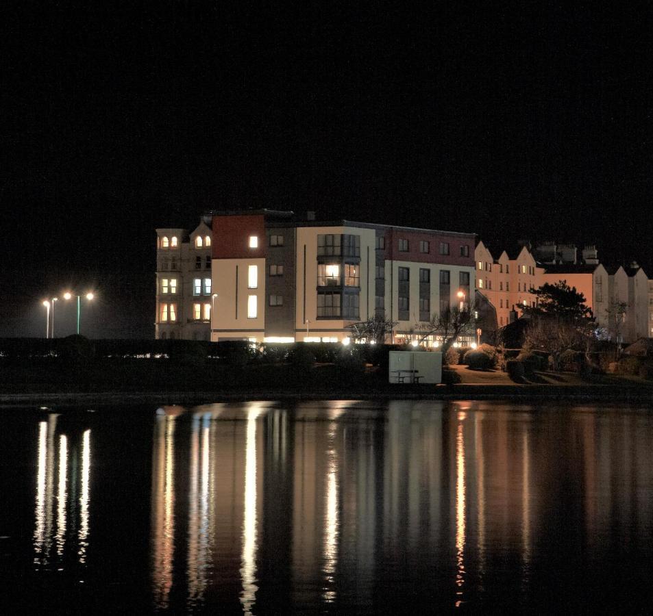 Ramsey Park Hotel Exterior photo